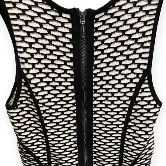 INTERMIX Printed Crew Neck Top
| Size: S | - Picture 5 of 7